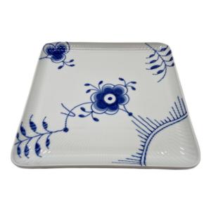 ROYAL COPENHAGEN (ロイヤル・コペンハーゲン) スクエアプレート ブルーフルーテッド・メガ