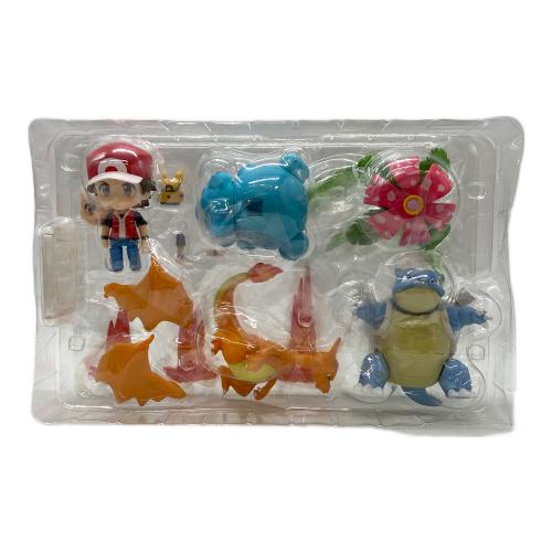 Pokemon Center (ポケモンセンター) フィギュア 海外限定/開封済み現状販売 トレーナーレッド/チャンピオンバージョン ねんどろいど