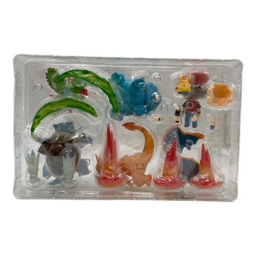 Pokemon Center (ポケモンセンター) フィギュア 海外限定/開封済み現状販売 トレーナーレッド/チャンピオンバージョン ねんどろいど