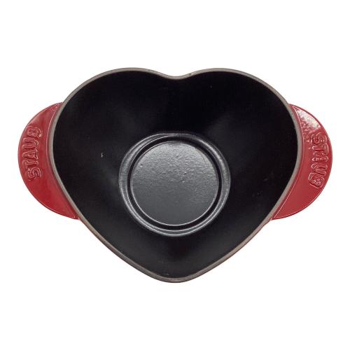 Staub (ストウブ) ハート型鋳鉄製鍋