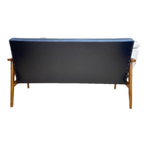 カリモク60 (カリモクロクマル) 2人掛けソファー ブラック Kチェア