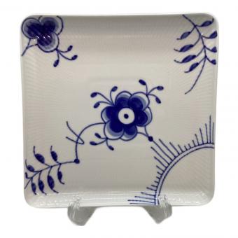 ROYAL COPENHAGEN (ロイヤル・コペンハーゲン) スクエアプレート 20cm ブルーフルーテッド