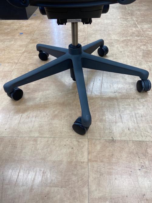 Herman Miller (ハーマンミラー) アーロンチェア AER1A12PW Aサイズ 95 ブラック リマスタード ライト