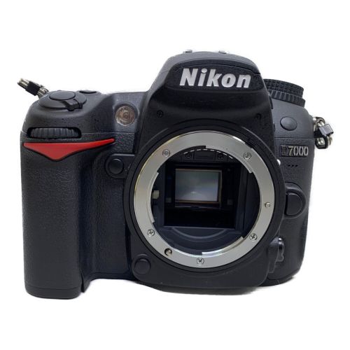 Nikon (ニコン) デジタル一眼レフカメラ 動作確認済み D7000 1620万画素(有効画素) APS-C 23.6mm×15.6mm CMOS 専用電池 SDカード対応 CH：約6コマ/秒 1/8000～30秒 -