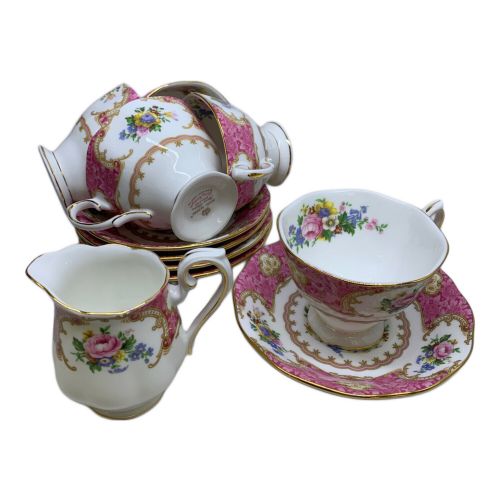 ROYAL ALBERT (ロイヤルアルバート) カップ&ソーサー5客＋クリーマー レディーカーライル