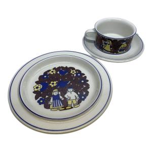 ARABIA (アラビア) カップ&ソーサー・ケーキプレートセット ライヤ・ウオシッキネン  カレワラ