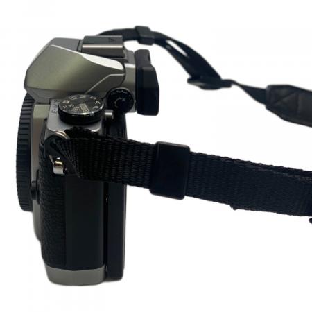 Olympus E-1 デジタル一眼レフカメラセット OLYMPUS デジタル一眼レフカメラ OM-D E-M10 レンズセット｜トレファク