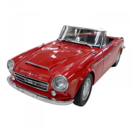 未展示品 オートアート 1/18 ダットサン フェアレディ 2000 SR311 AUTOart (オートアート) 1/18 Datsun Fairlady 2000（SR311） レッド