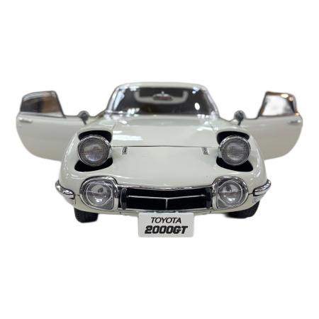 AUTOart (オートアート) 1/18 Toyota 2000 GT ホワイト ※パーツ欠品有