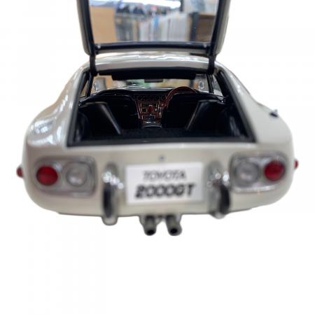 AUTOart (オートアート) 1/18 Toyota 2000 GT ホワイト ※パーツ欠品有