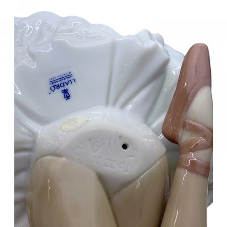 LLADRO (リヤドロ) ローズバレエ フィギュリン｜トレファクONLINE