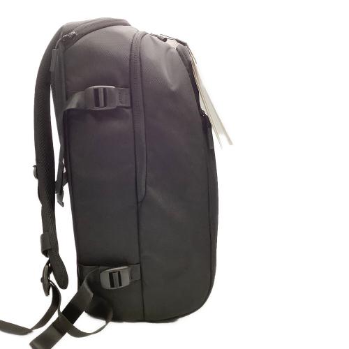 Incase (インケース) DSLR Pro Pack カメラバッグ ブラック