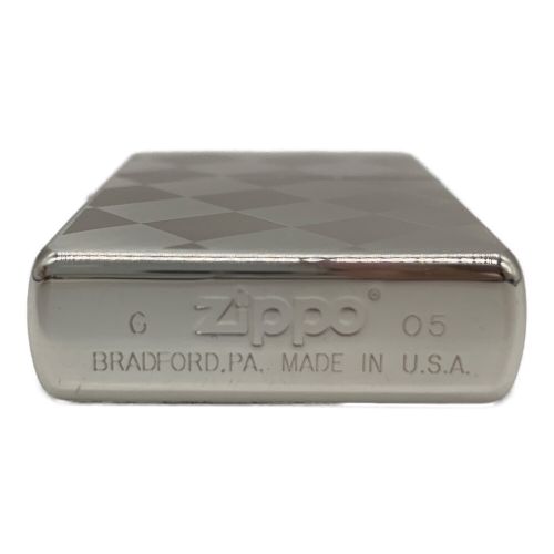 ZIPPO (ジッポ) オイルライター 2005年製 チェック｜トレファクONLINE