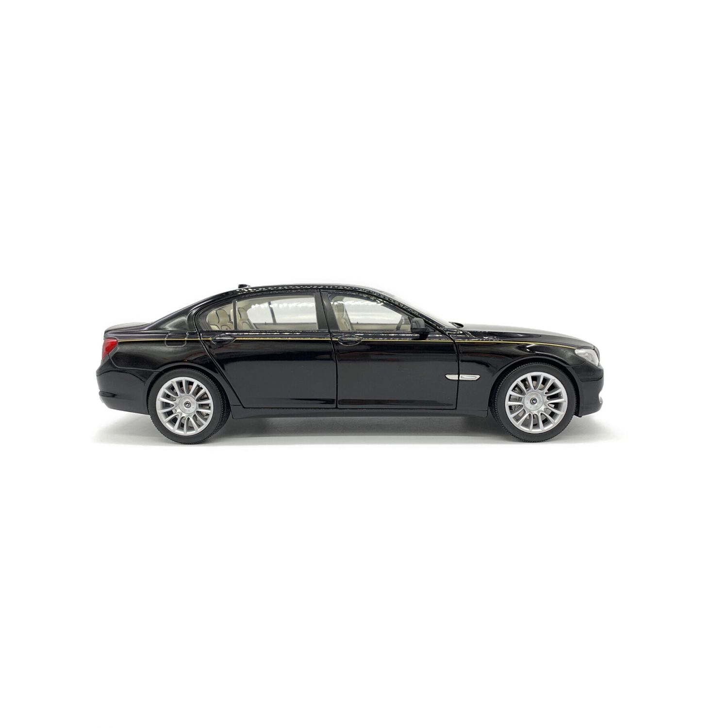 京商 (キョウショウ) モデルカー BMW 760Li(F02) 1/18スケール