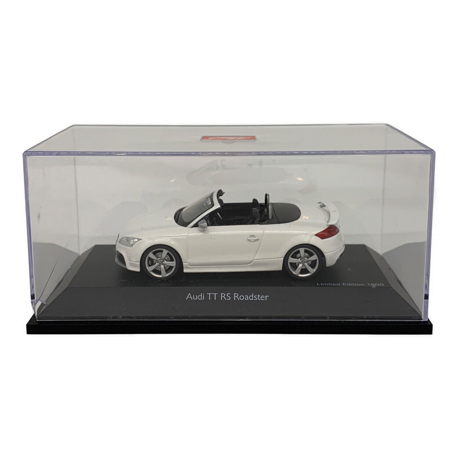 Schuco (シュコー) 1/43スケール モデルカー ホワイト audi TT RS