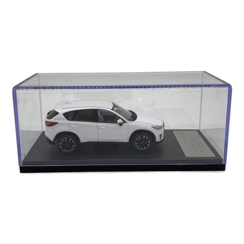 1/43スケールモデルカー モデルカー クリスタルホワイトパール mazda MAZDA CX-5