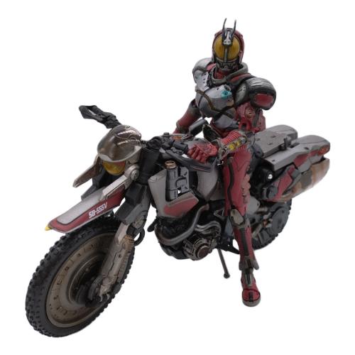 仮面ライダー555 (カメンライダーファイズ) SIC ブラスターフォーム&オートバジン