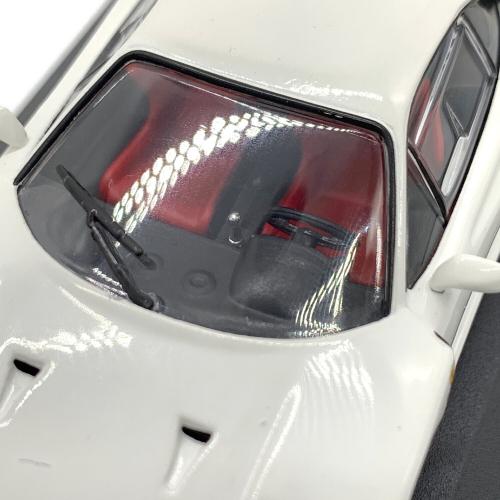 1/43 FERRARI F40 1987(ピュアホワイト) ミニカー