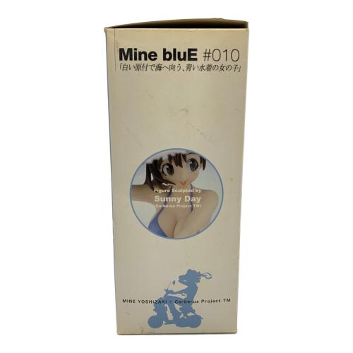 Mine biuE 白い原付で海へ向かう、青い水着の女の子 フィギュア