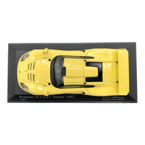 MINICHAMPS (ミニチャンプス) Porsche 911 GT1 Street 1997 ミニカー