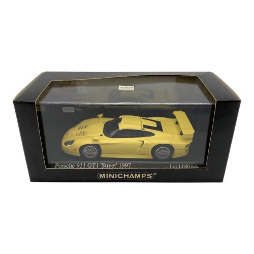 MINICHAMPS (ミニチャンプス) Porsche 911 GT1 Street 1997 ミニカー