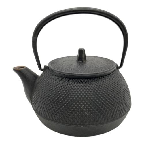 IWACHU (イワチュウ) 南部鉄器 鉄瓶 黒焼付 0.65L 鉄瓶兼用急須 5型新アラレ IH対応