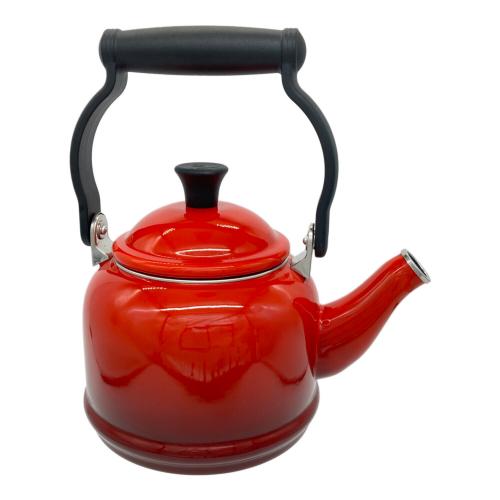 LE CREUSET (ルクルーゼ) ケトル・デミ レッド