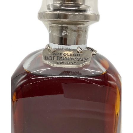 ヘネシー (Hennessy) コニャック 700ml ナポレオン・シルバートップ 未開封｜トレファクONLINE