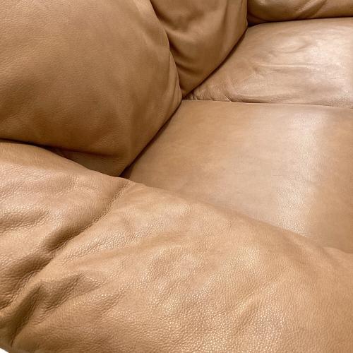 NATUZZI (ナツッジ) 2人掛けソファー 84 ブラウン キャメル