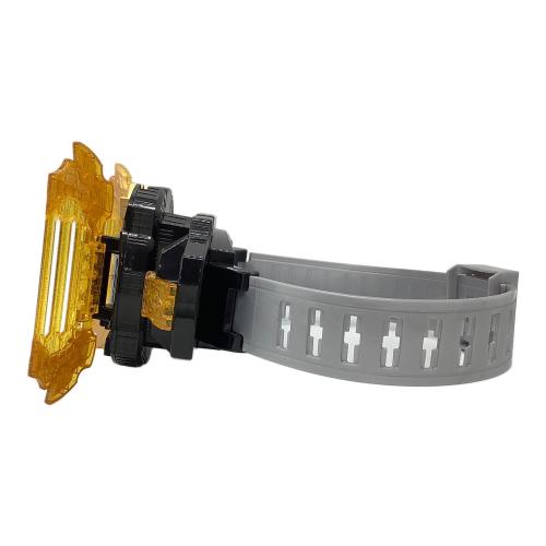 仮面ライダーガッチャード (カメンライダーガッチャード) DXレジェンドドライバー