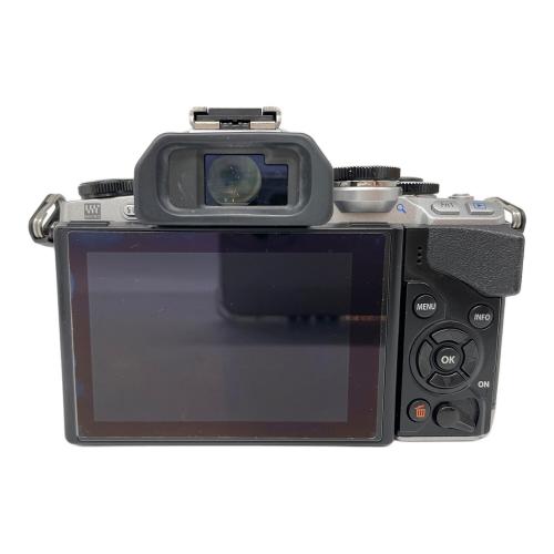 OLYMPUS (オリンパス) ミラーレス一眼カメラ フォーサーズ OM-D E-M10 1605万画素 フォーサーズ 専用電池 SDカード対応 標準：ISO100～1600 拡張：ISO25600 1/4000～60秒 V5PG31080