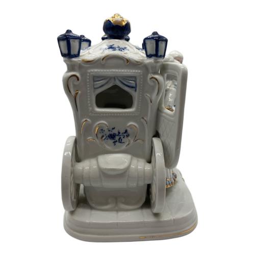 フィギュリン 馬車 ※手綱欠品