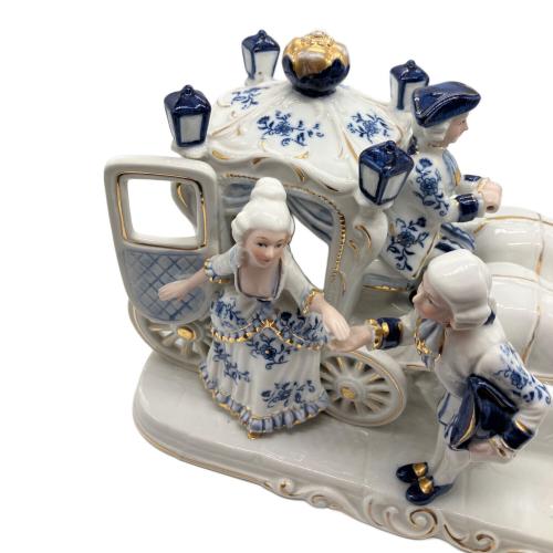 フィギュリン 馬車 ※手綱欠品