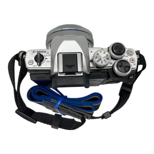 OLYMPUS (オリンパス) ミラーレス一眼カメラ ダブルズーム E-M10Ⅱ 1605万画素 フォーサーズ 専用電池 SDXCカード対応 ISO100～1600 約8.5コマ/秒 1/4000～60秒 BHKA15307