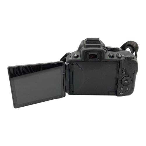 Nikon デジタル一眼レフカメラ ファインダーぼやけます。レンズ18-55