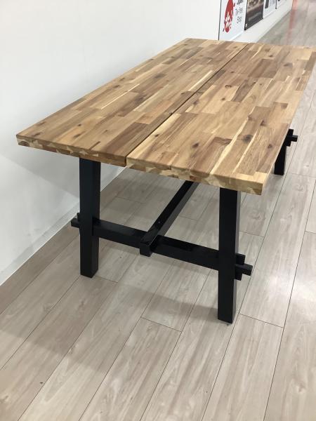 IKEA (イケア) ダイニングテーブル ナチュラル×ブラック SKOGSTA
