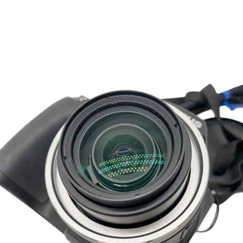 OLYMPUS (オリンパス) コンパクトデジタルカメラ SP-590UZ 1200万画素(有効画素) 1/2.33型CCD 専用電池 xDピクチャーカード 10コマ/秒 1/2～1/2000 秒 P90201024