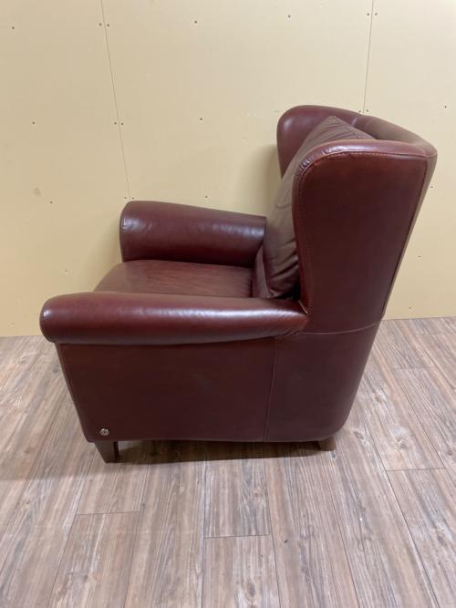 NATUZZI (ナツッジ) ウイングバックチェア ボルドー 163 オットマン付 レザー