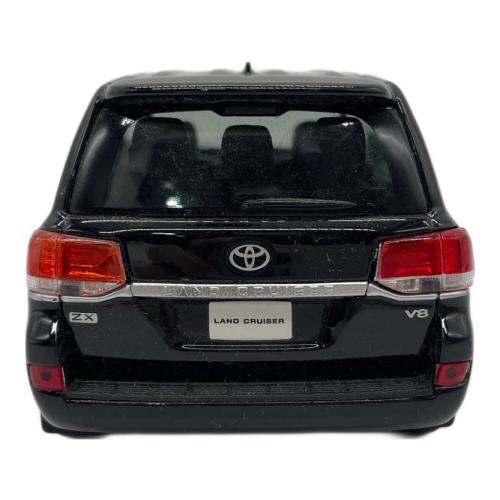 ミニカー ランドクルーザー 1/30