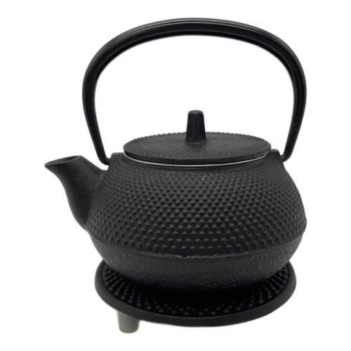 岩鋳 (イワチュウ) 鉄瓶 土台付 3型 アラレ