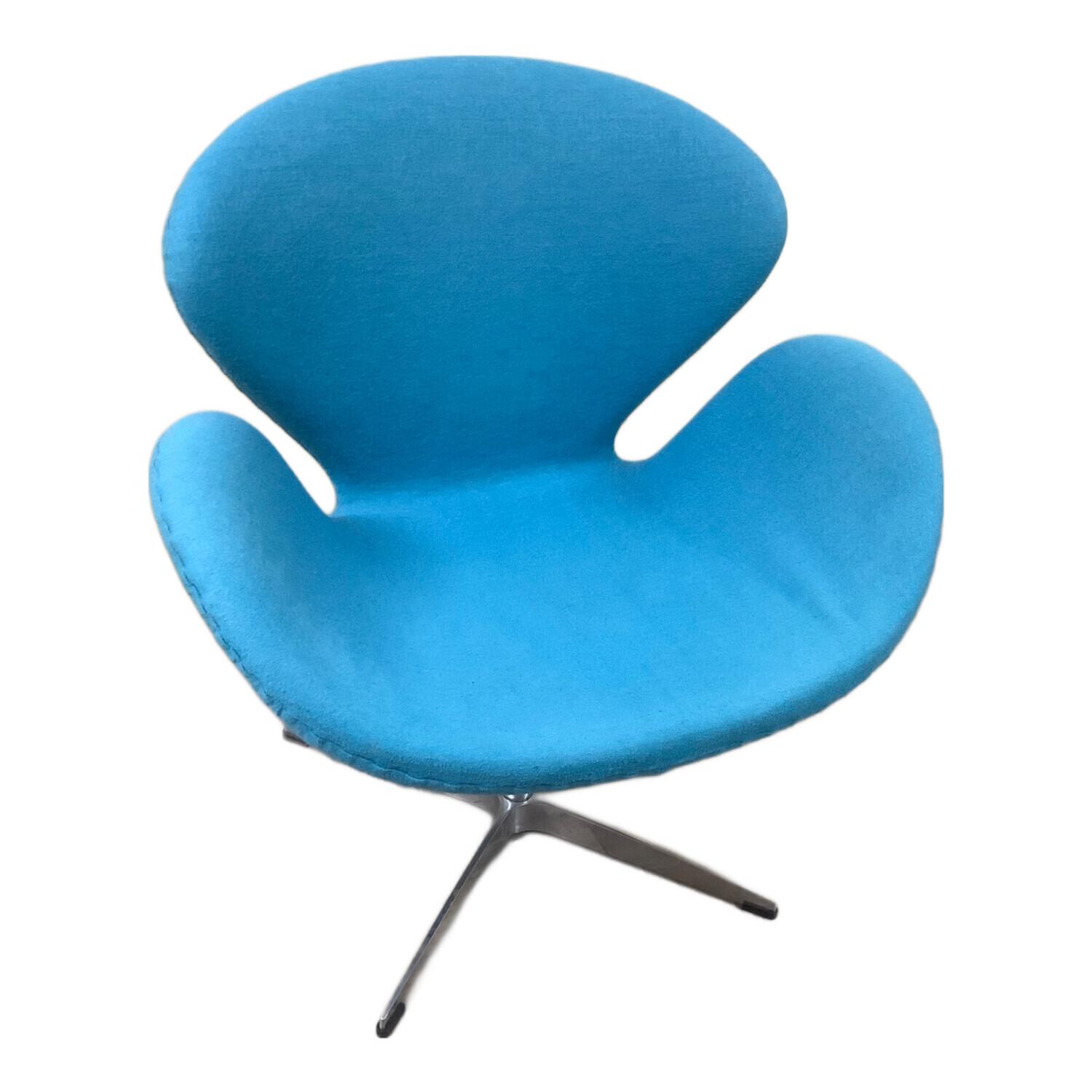 スワンチェア スカイブルー 233 リプロダクト品｜トレファクONLINE