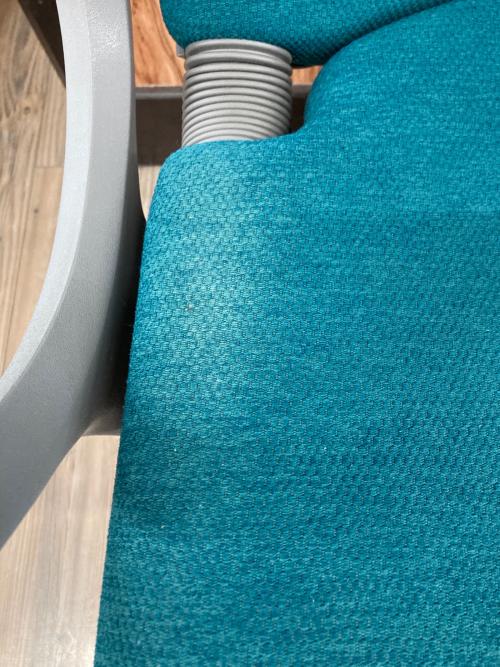 ITOKI (イトーキ) オフィスチェア KKV-825AC-W4E1 キャスター破損 バーテブラⅡ やや色あせあり