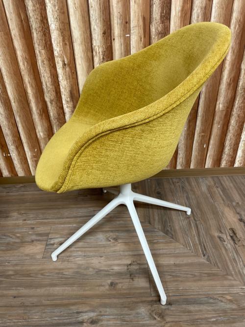 BoConcept (ボーコンセプト) ダイニングチェアー 黄緑 Adelaide