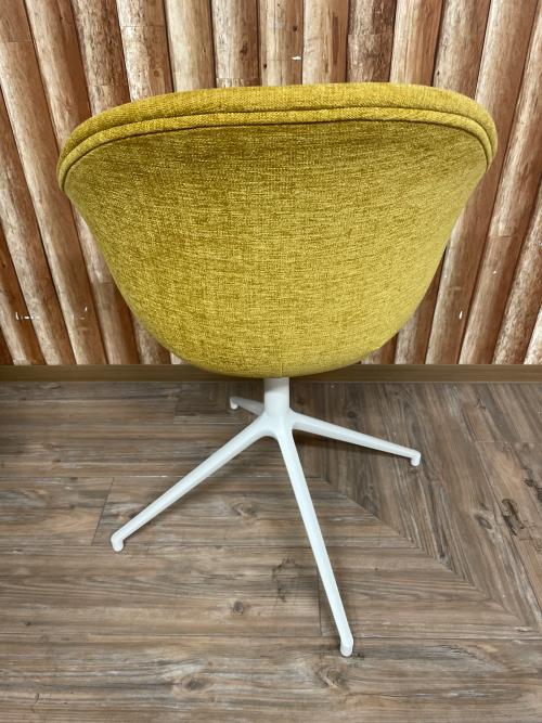 BoConcept (ボーコンセプト) ダイニングチェアー 黄緑 Adelaide