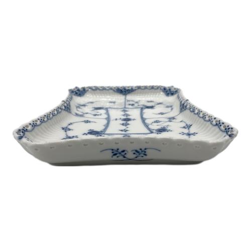 ROYAL COPENHAGEN (ロイヤル・コペンハーゲン) プレート ブルーフルーテッド・フルレース