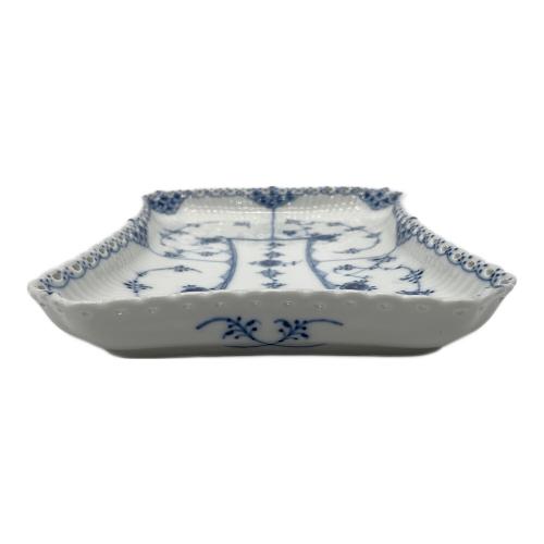 ROYAL COPENHAGEN (ロイヤル・コペンハーゲン) プレート ブルーフルーテッド・フルレース