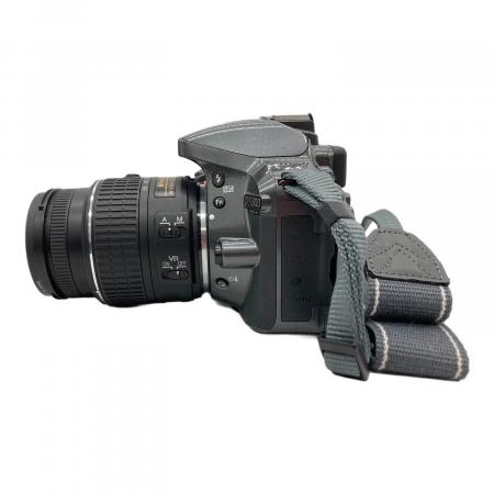 Nikon (ニコン) デジタル一眼レフカメラ D5300 18-55mm 1：3.5-5.6