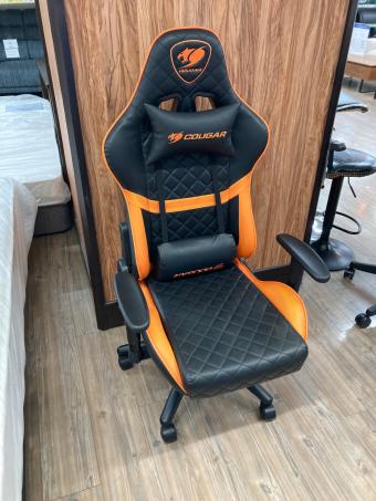 Cougar (クーガ) ゲーミングチェア オレンジ×ブラック