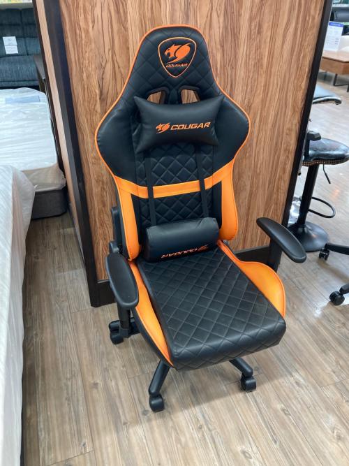 Cougar (クーガ) ゲーミングチェア オレンジ×ブラック