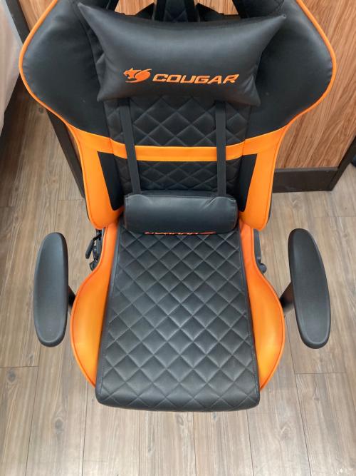 Cougar (クーガ) ゲーミングチェア オレンジ×ブラック